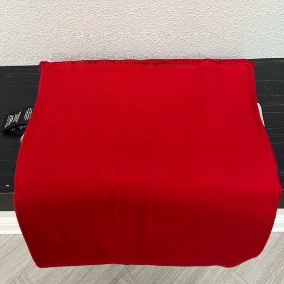 Gucci Scarf Red - Picture 2 of 4